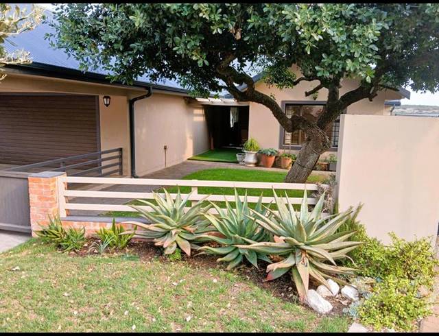3 BEDROOM HOUSE FOR SALE IN STILBAAI-WES